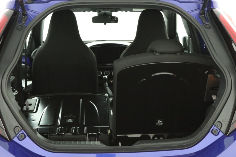 Toyota Aygo X - 1.0 VVT-i MT Play 24