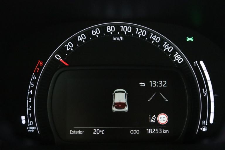 Toyota Aygo X - 1.0 VVT-i MT Play 6