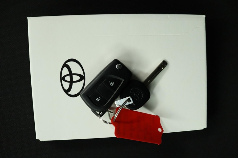 Toyota Aygo X - 1.0 VVT-i MT Play 9