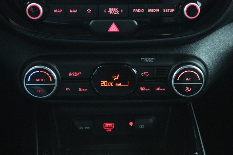 Kia e-Soul - ExecutiveLine 64 kWh 6