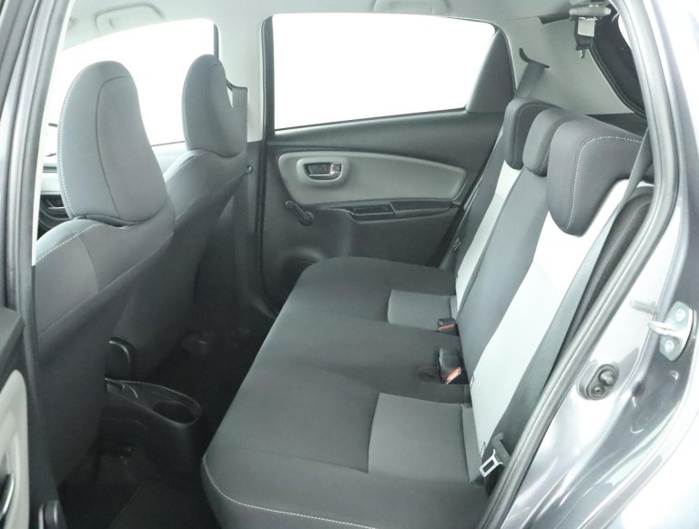 Toyota Yaris - 1.5 Hybrid Dynamic 18