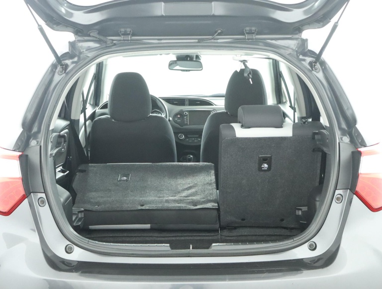Toyota Yaris - 1.5 Hybrid Dynamic 26