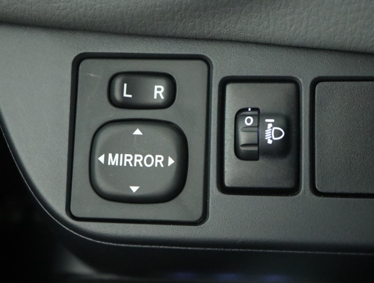 Toyota Yaris - 1.5 Hybrid Dynamic 31