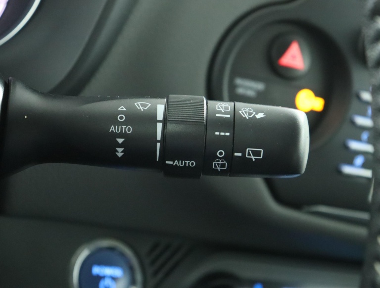 Toyota Yaris - 1.5 Hybrid Dynamic 33