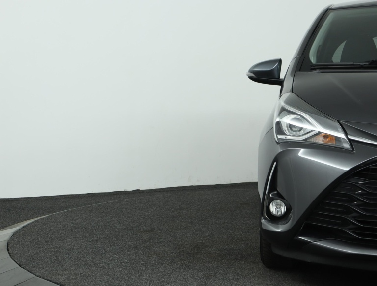 Toyota Yaris - 1.5 Hybrid Dynamic 37