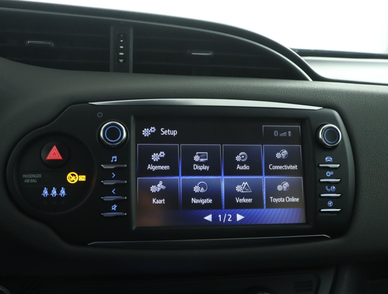 Toyota Yaris - 1.5 Hybrid Dynamic 56