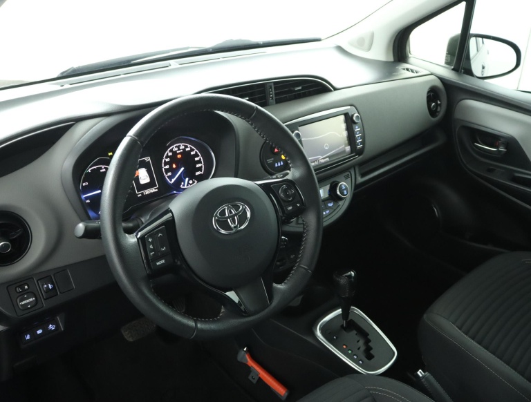 Toyota Yaris - 1.5 Hybrid Dynamic 60