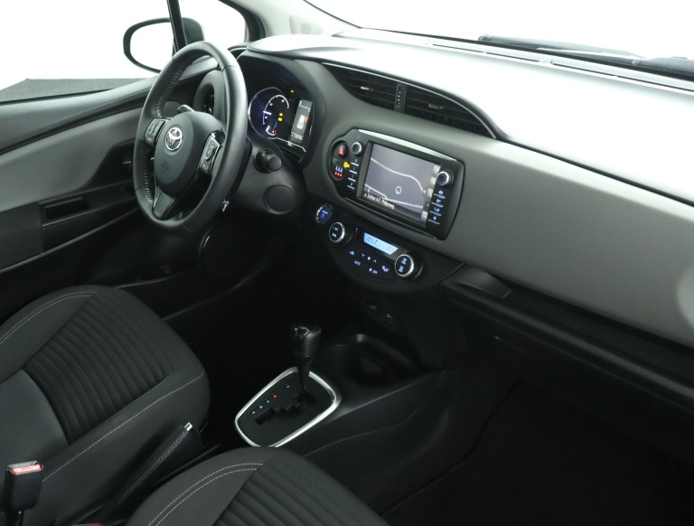 Toyota Yaris - 1.5 Hybrid Dynamic 62