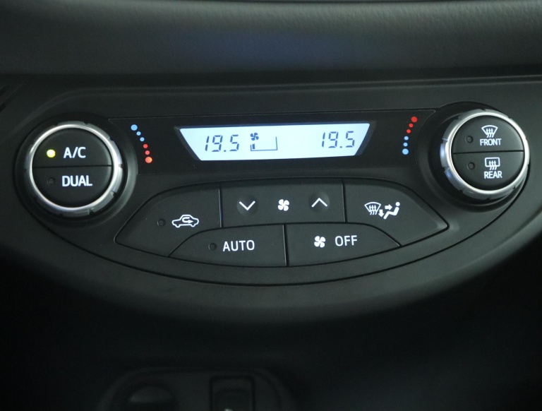 Toyota Yaris - 1.5 Hybrid Dynamic 7