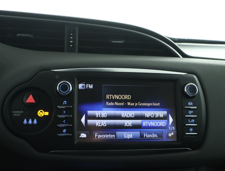 Toyota Yaris - 1.5 Hybrid Dynamic 8