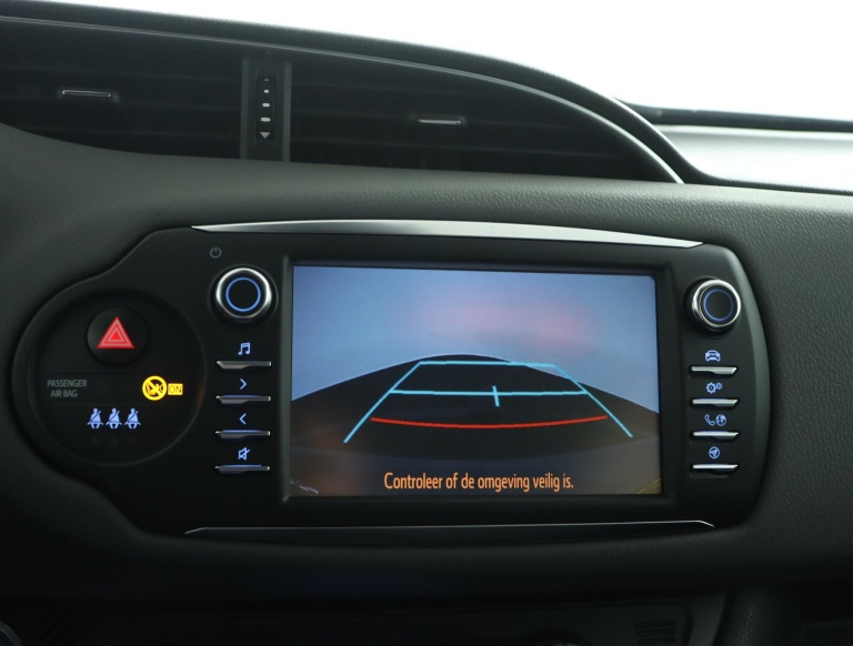 Toyota Yaris - 1.5 Hybrid Dynamic 9