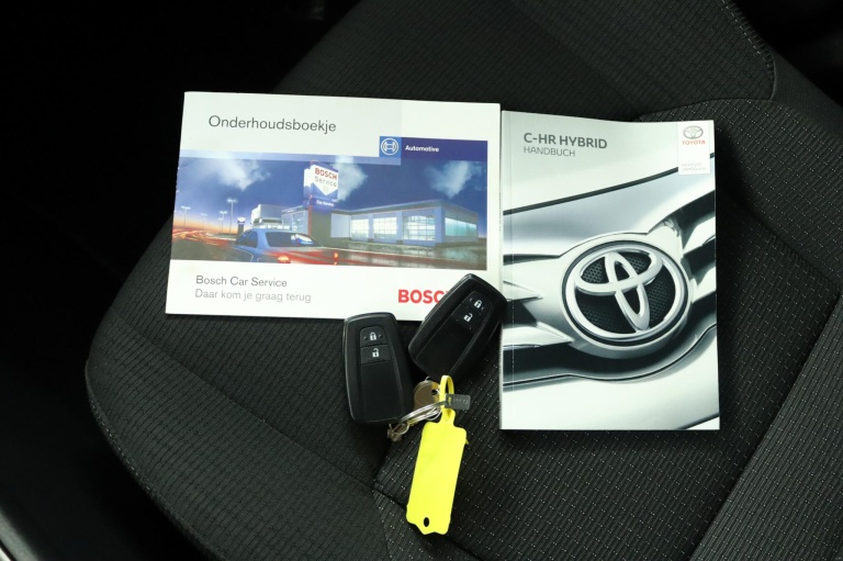 Toyota C-HR - 1.8 Hybrid Style 11