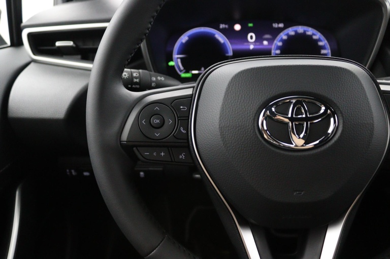 Toyota Corolla - Hybrid 180 Dynamic 22