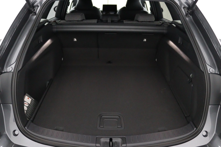 Toyota Corolla - Hybrid 180 Dynamic 25
