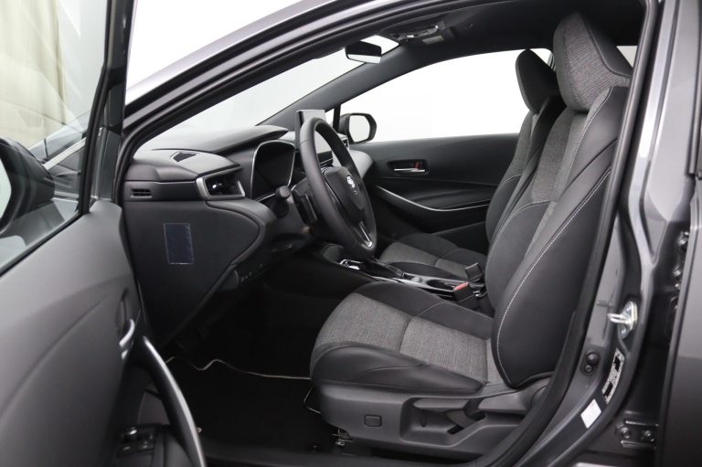 Toyota Corolla - Hybrid 180 Dynamic 9