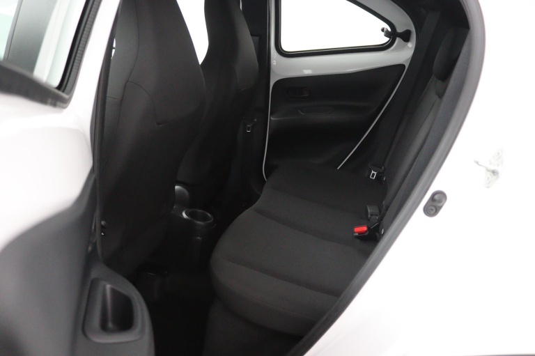 Toyota Aygo X - 1.0 VVT-i MT Play 12