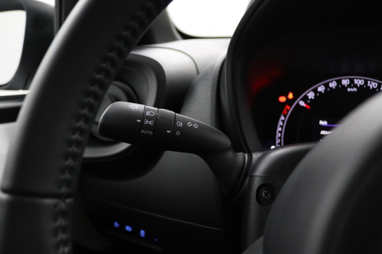 Toyota Aygo X - 1.0 VVT-i MT Play 20