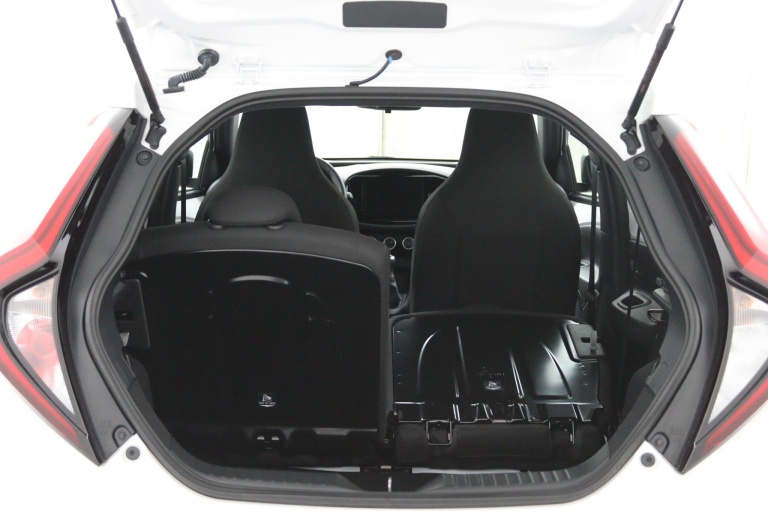 Toyota Aygo X - 1.0 VVT-i MT Play 26