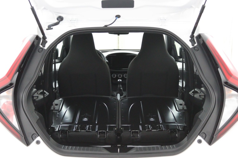 Toyota Aygo X - 1.0 VVT-i MT Play 27