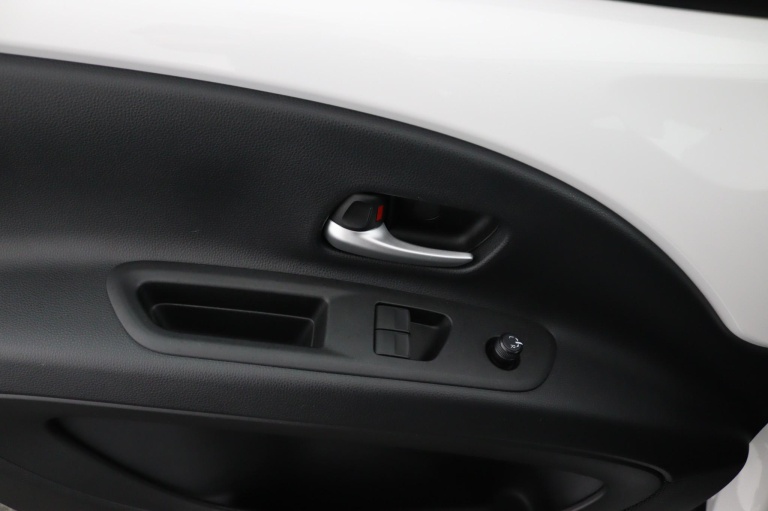 Toyota Aygo X - 1.0 VVT-i MT Play 29