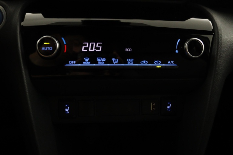 Toyota Yaris Cross - 1.5 Hybrid Dynamic 21