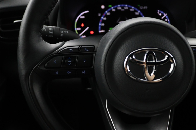Toyota Yaris Cross - 1.5 Hybrid Dynamic 22