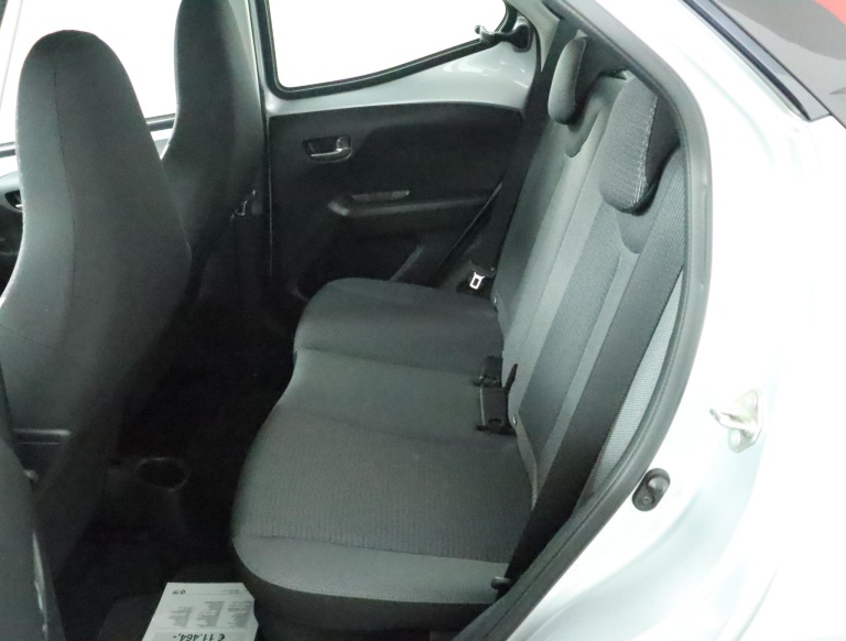 Toyota Aygo - 1.0 VVT-i x-play 18