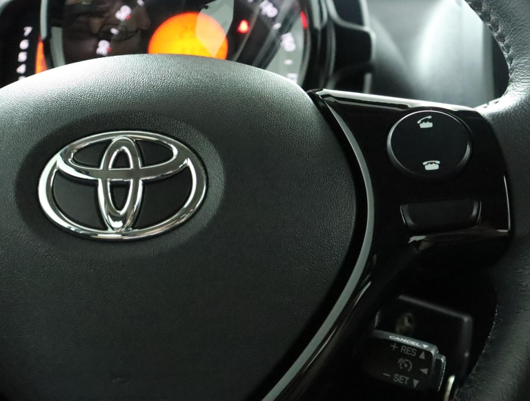Toyota Aygo - 1.0 VVT-i x-play 21