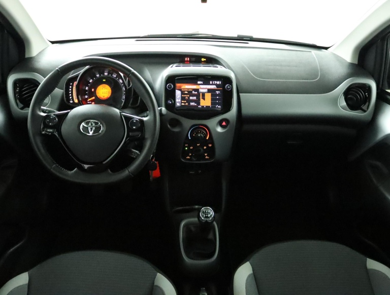 Toyota Aygo - 1.0 VVT-i x-play 4