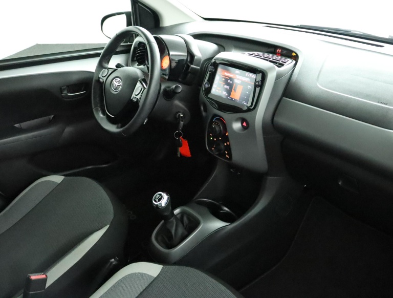 Toyota Aygo - 1.0 VVT-i x-play 53