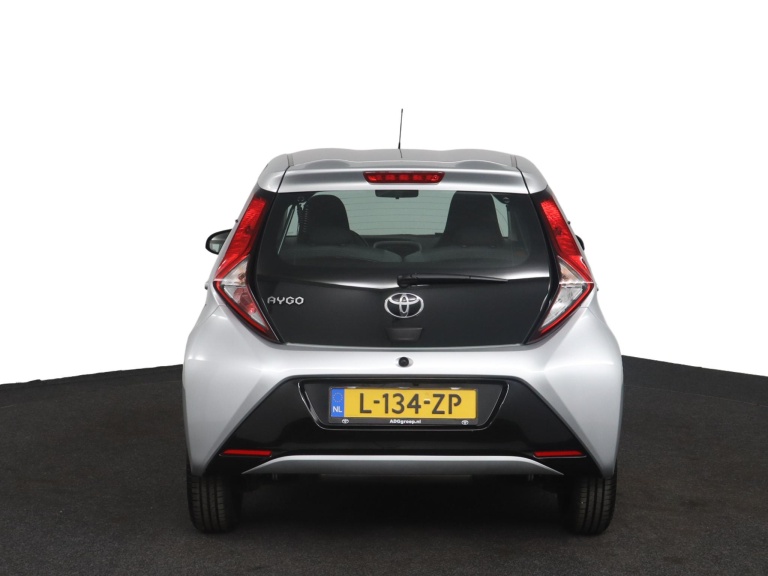 Toyota Aygo - 1.0 VVT-i x-play 54