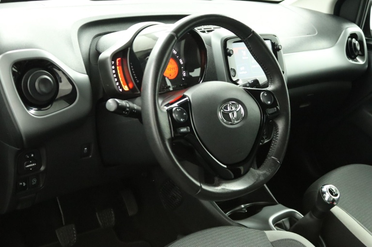 Toyota Aygo - 1.0 VVT-i x-play cabrio 45