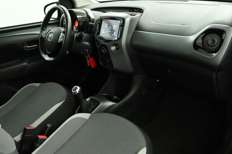 Toyota Aygo - 1.0 VVT-i x-play cabrio 48