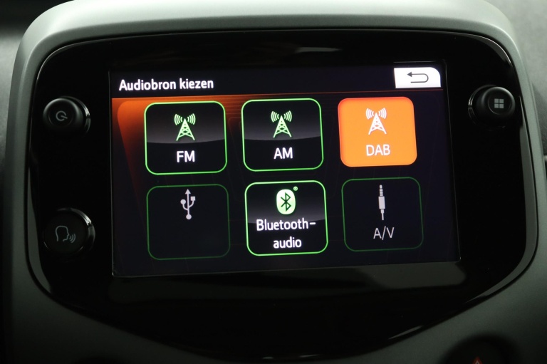 Toyota Aygo - 1.0 VVT-i x-play cabrio 7