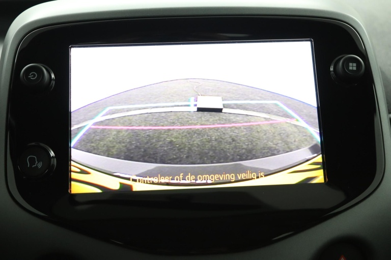 Toyota Aygo - 1.0 VVT-i x-play cabrio 8