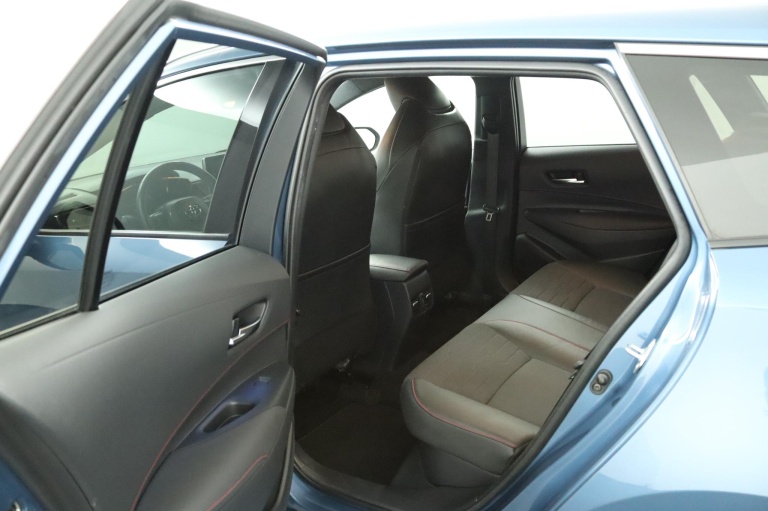 Toyota Corolla Touring Sports - 2.0 Hybrid Executive 18