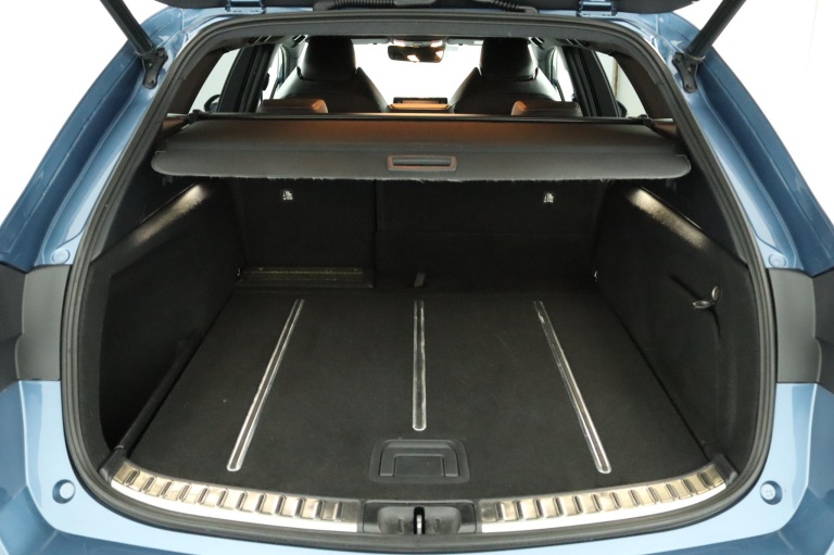 Toyota Corolla Touring Sports - 2.0 Hybrid Executive 24