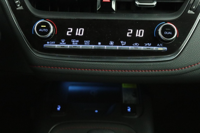 Toyota Corolla Touring Sports - 2.0 Hybrid Executive 7