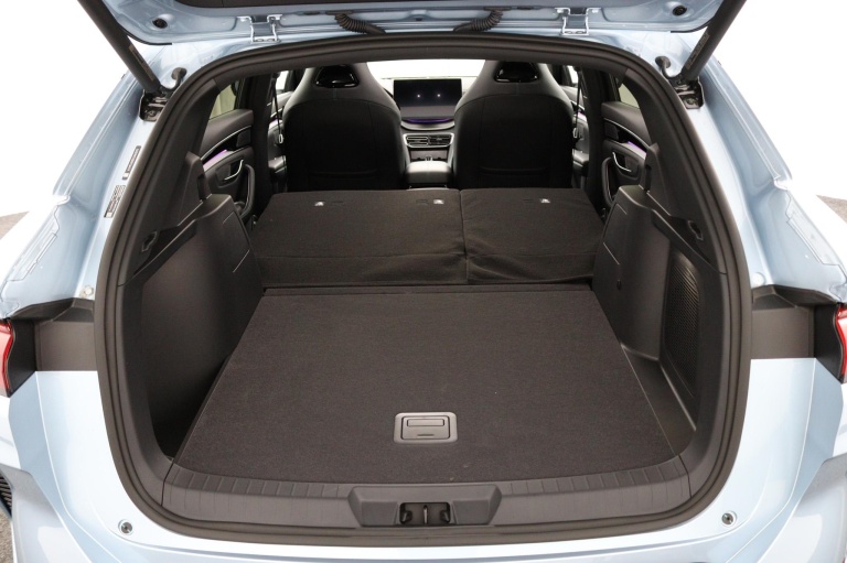 BYD SEAL U - 1.5 T DM-i AWD Design 39