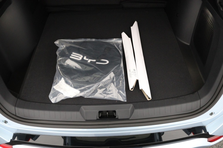 BYD SEAL U - 1.5 T DM-i AWD Design 42