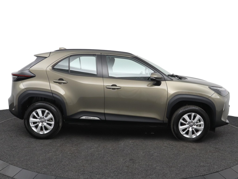 Toyota Yaris Cross - 1.5 Hybrid 12