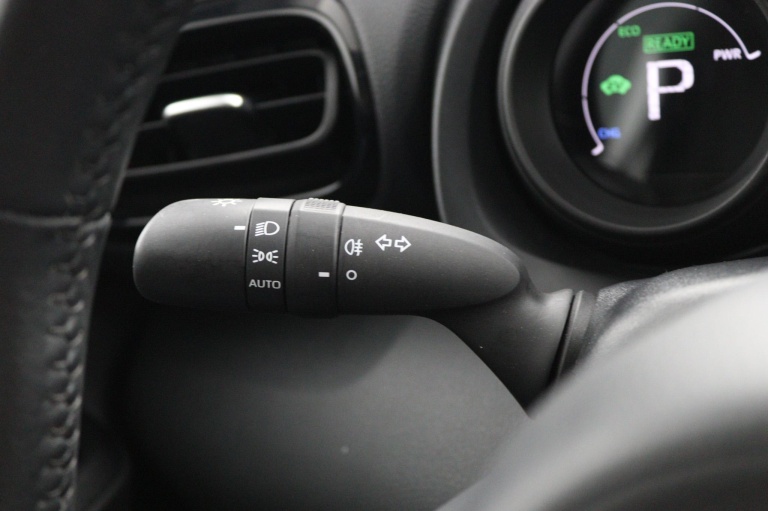 Toyota Yaris Cross - 1.5 Hybrid 28