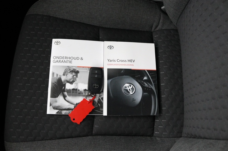Toyota Yaris Cross - 1.5 Hybrid 115 First Edition 11
