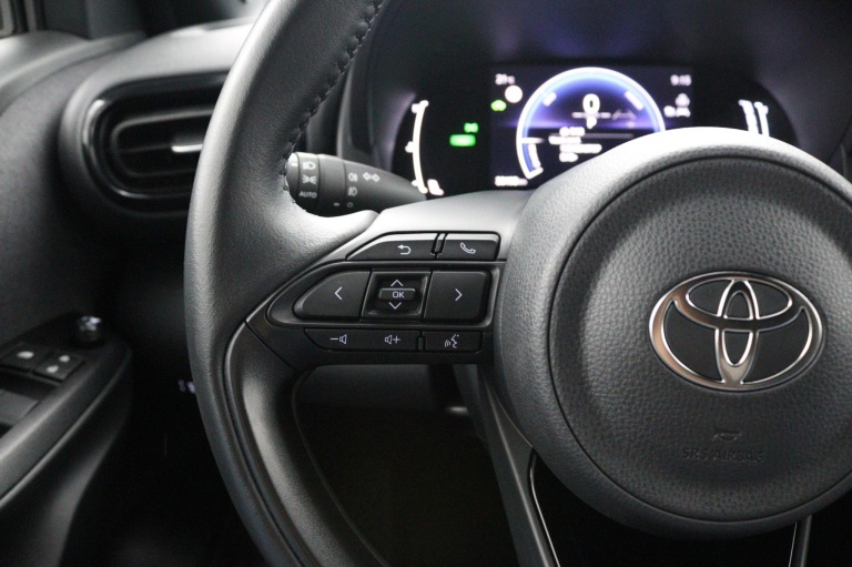 Toyota Yaris Cross - 1.5 Hybrid 115 First Edition 19