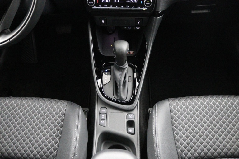 Toyota Yaris - 1.5 Hybrid 130 Executive 27
