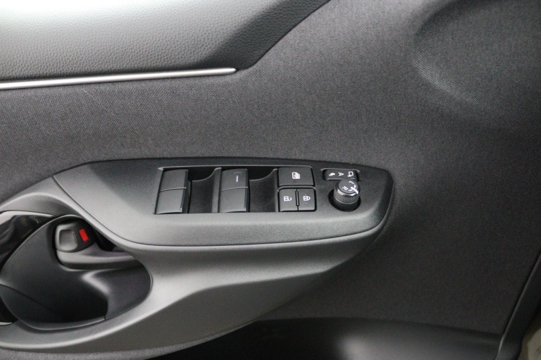 Toyota Yaris - 1.5 Hybrid 130 Executive 29