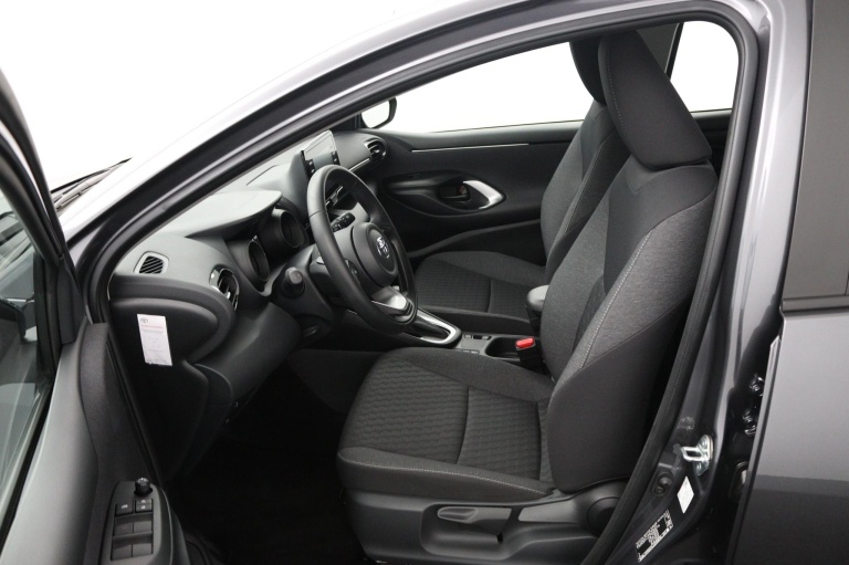 Toyota Yaris - 1.5 Hybrid Dynamic 17