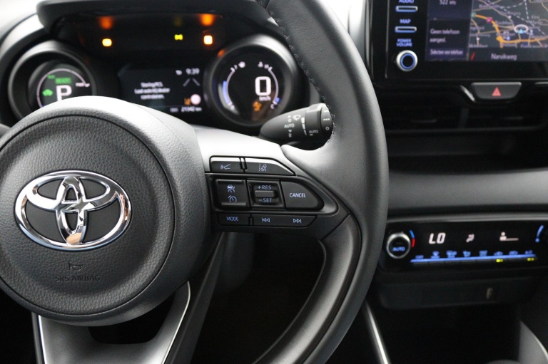 Toyota Yaris - 1.5 Hybrid Dynamic 21