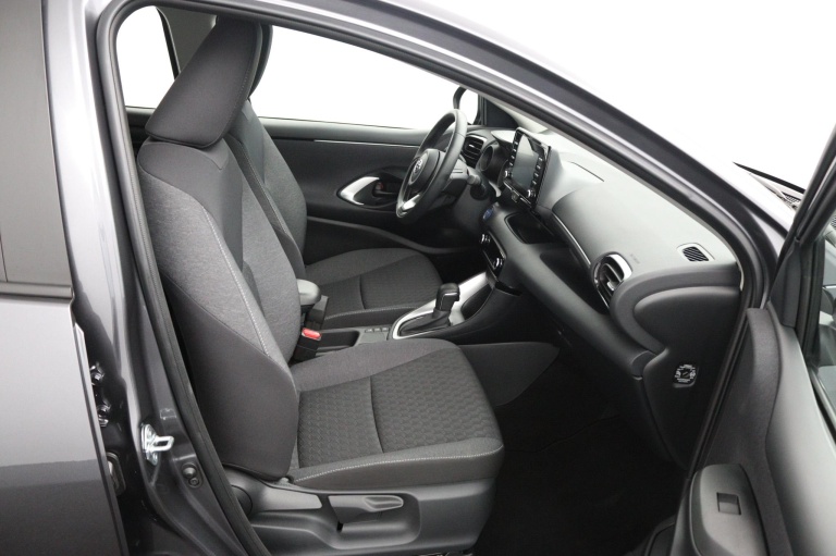 Toyota Yaris - 1.5 Hybrid Dynamic 22