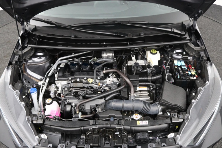 Toyota Yaris - 1.5 Hybrid Dynamic 34